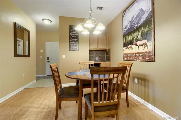 9691 W Coco CIR #105, Littleton, CO 80128