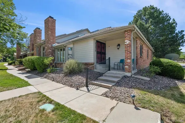 4282 S Fairplay CIR #A, Aurora, CO 80014