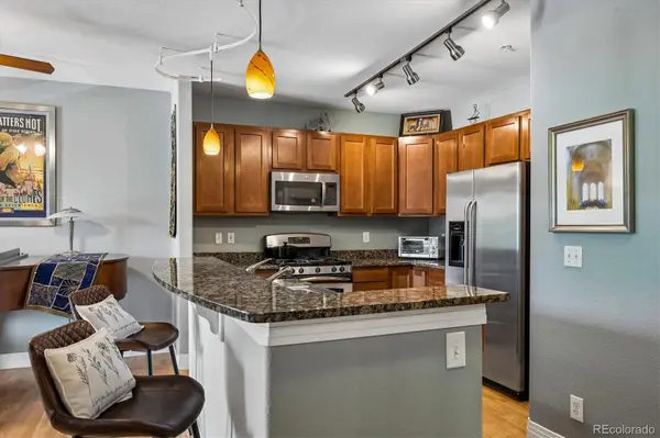 9079 E Panorama CIR #102, Englewood, CO 80112