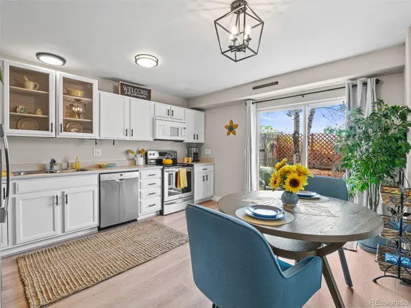 1954 Oakcrest CIR, Castle Rock, CO 80104