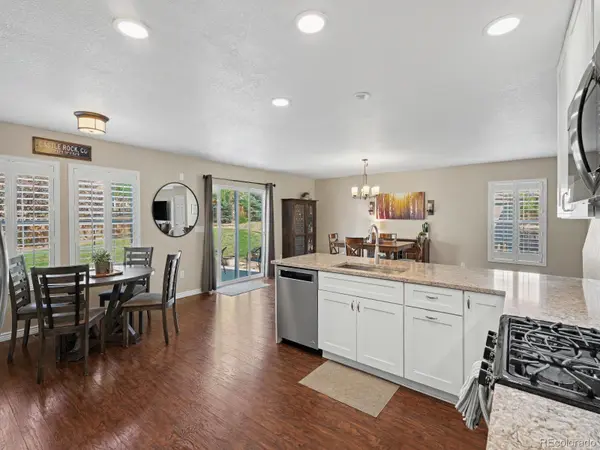 1752 Hogan CT, Castle Rock, CO 80109