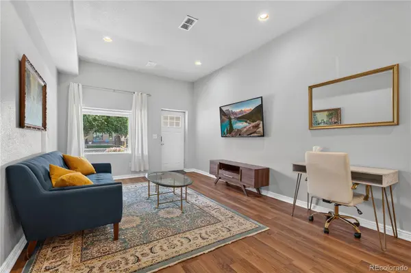 3817 N Franklin ST, Denver, CO 80205