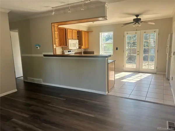 1017 S Moline, Aurora, CO 80012