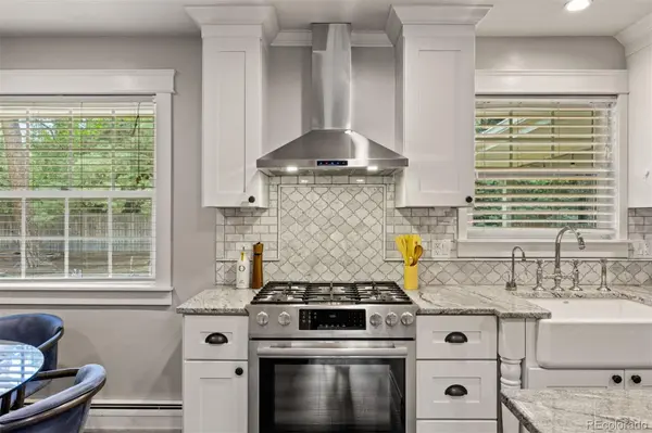 1854 E Lake DR, Littleton, CO 80121