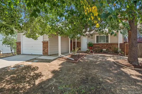 4955 S Quintero CIR, Aurora, CO 80015