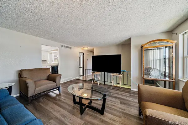 5042 Scranton ST, Denver, CO 80239