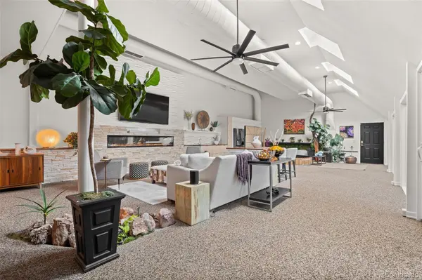 6671 Wauconda DR, Larkspur, CO 80118