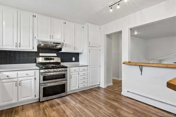 1404 E Fremont CIR, Centennial, CO 80122