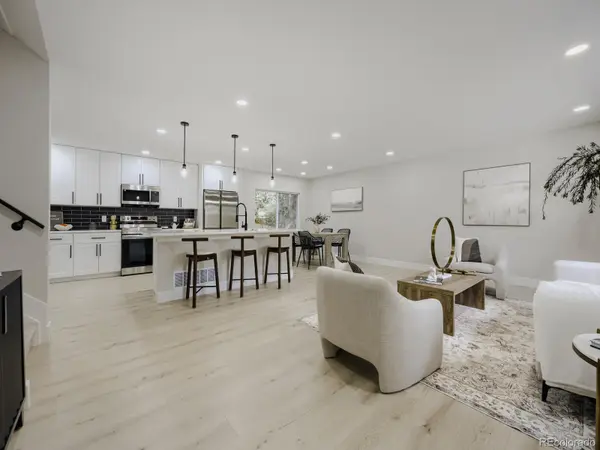 7555 S Madison CIR, Littleton, CO 80122