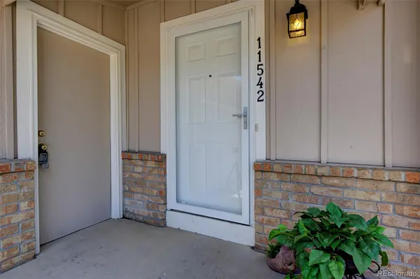 11542 W Lake DR, Littleton, CO 80127