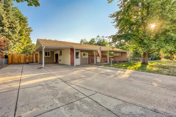 9275 W 8th AVE, Lakewood, CO 80215
