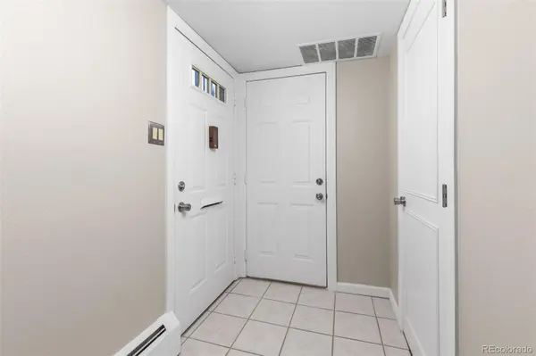 3534 S Ivanhoe ST, Denver, CO 80237