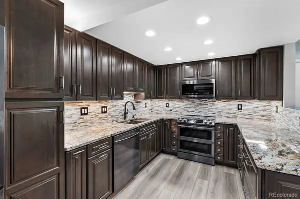 10345 E Peakview AVE #A, Englewood, CO 80111