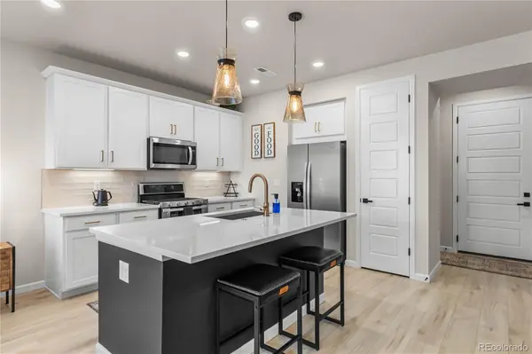 7922 Sterling Ranch AVE, Littleton, CO 80125