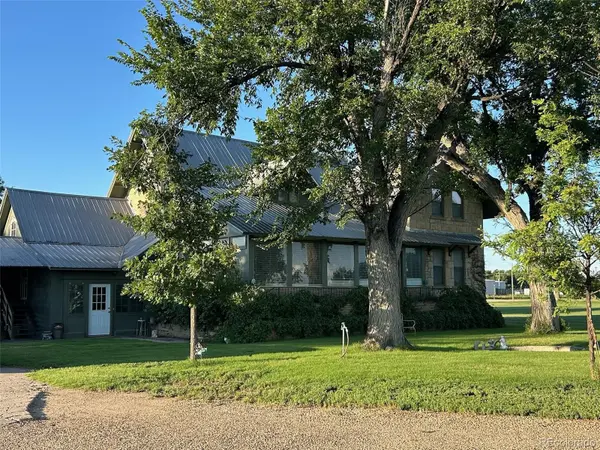 409 W Vinson ST, Holly, CO 81047