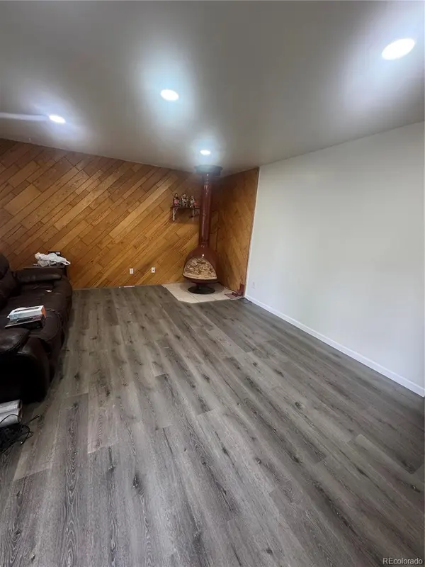 8905 W Bayaud AVE, Denver, CO 80226