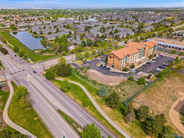 4050 N Kittredge ST, Denver, CO 80239