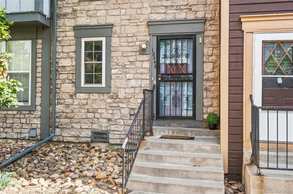 12043 E Hoye DR, Aurora, CO 80012