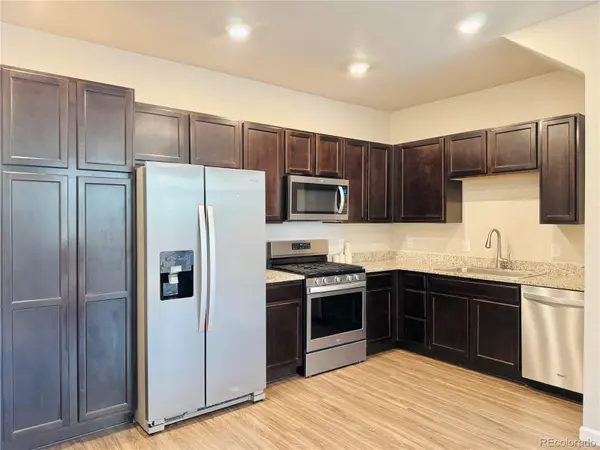 1070 Oak CIR, Denver, CO 80215