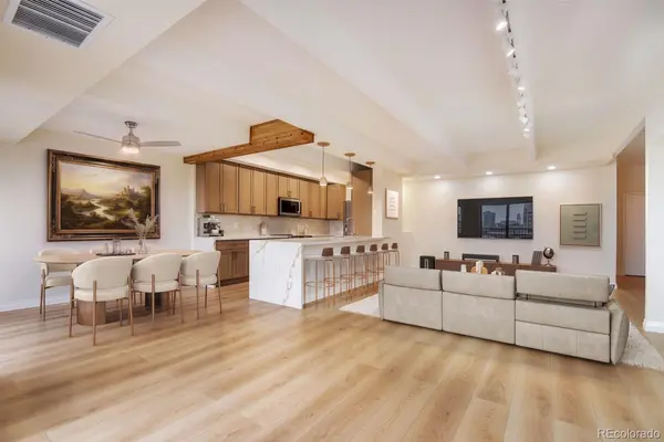 7877 E Mississippi AVE #706, Denver, CO 80247