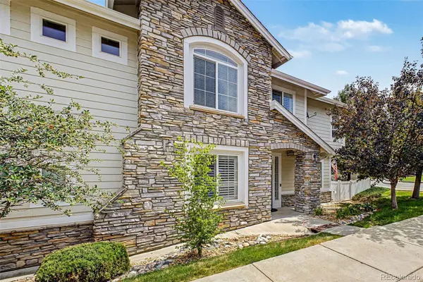 4 Whitehaven CIR, Highlands Ranch, CO 80129