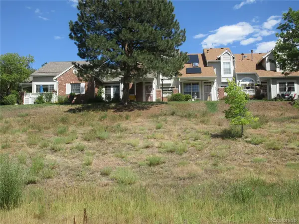 2910 W Long CIR #D, Littleton, CO 80120