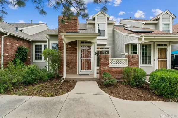 2910 W Long CIR #D, Littleton, CO 80120