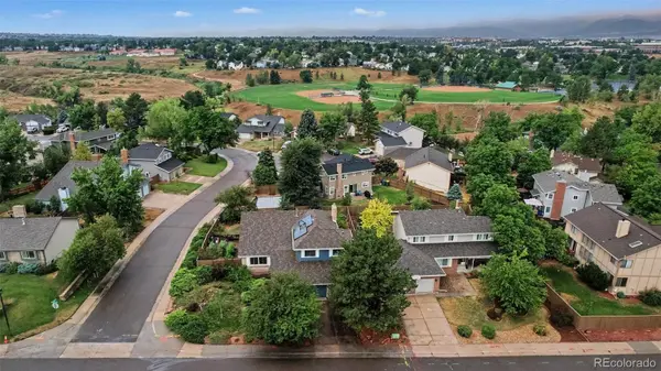 454 Old Stone DR, Littleton, CO 80126