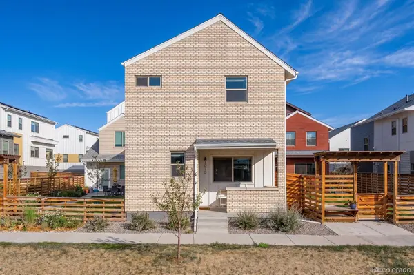 6875 Juniper LN, Arvada, CO 80007
