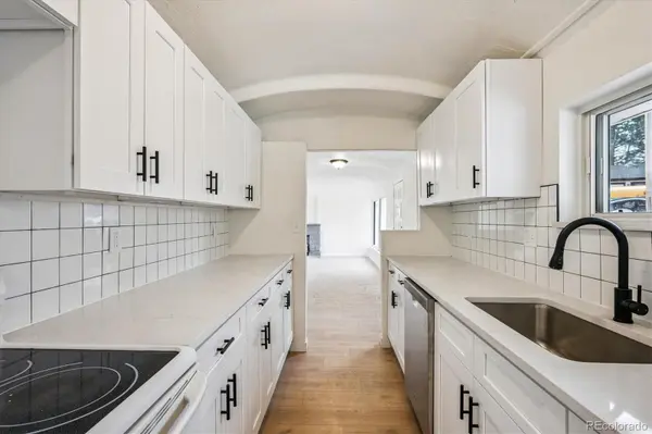 2110 Eagle CIR, Aurora, CO 80011