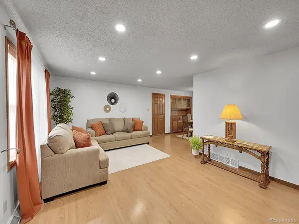 6769 W 70th AVE, Arvada, CO 80003