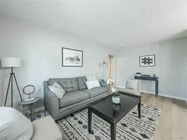 1713 Jamaica ST, Aurora, CO 80010