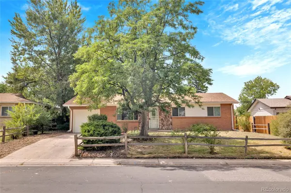 1977 S Newton, Lakewood, CO 80219