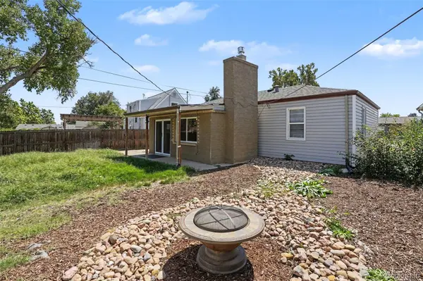 1865 W Dixie PL, Denver, CO 80221