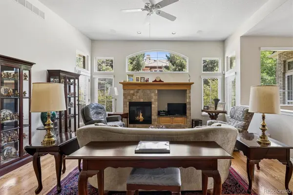 575 Roslyn ST, Denver, CO 80230