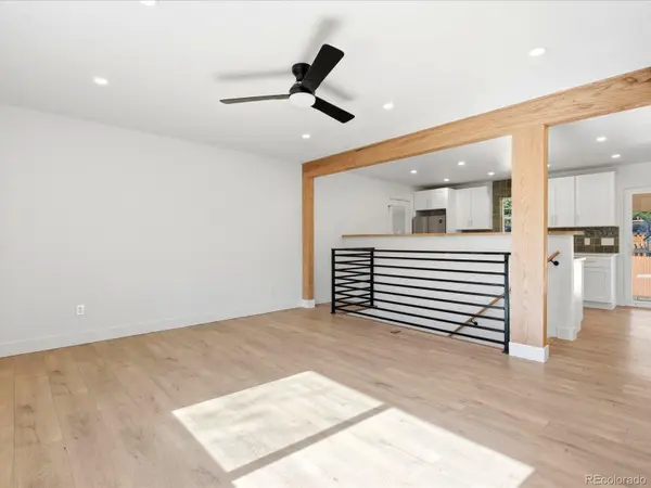 1049 Jamaica CT, Aurora, CO 80010