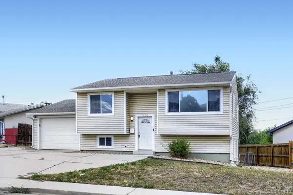 7530 Hilltop CIR, Denver, CO 80221