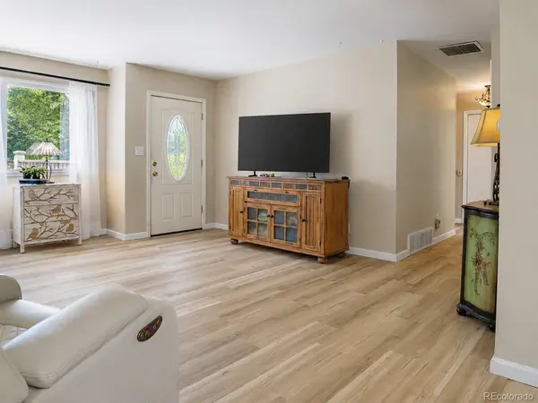 697 S Worchester ST, Aurora, CO 80012