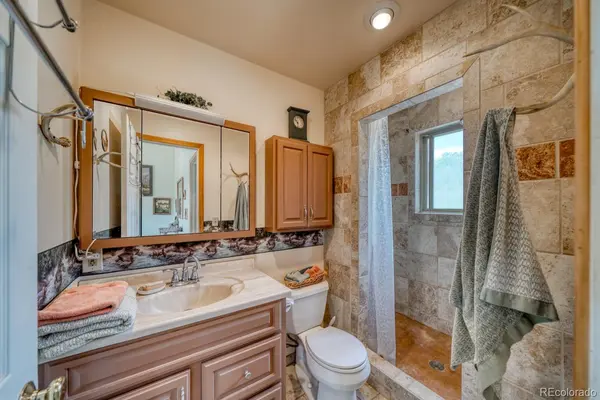 24 Lambert RD, Westcliffe, CO 81252