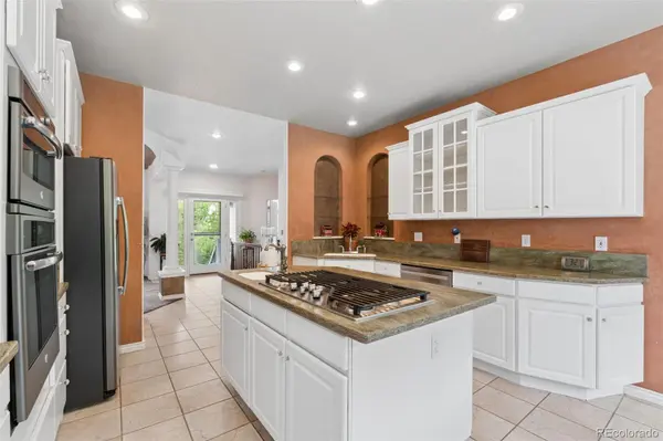 6 Eagle Nest LN, Lyons, CO 80540