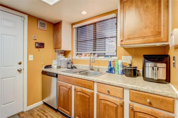 2754 S Lansing WAY, Aurora, CO 80014