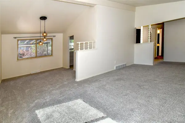 6888 W Roxbury AVE, Littleton, CO 80128