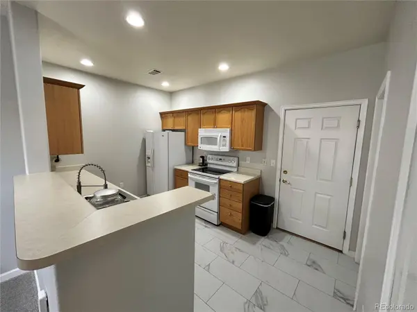 3912 S Carson ST #102, Aurora, CO 80014