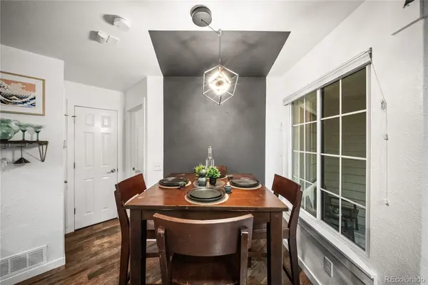 910 S Dahlia ST #A, Denver, CO 80246