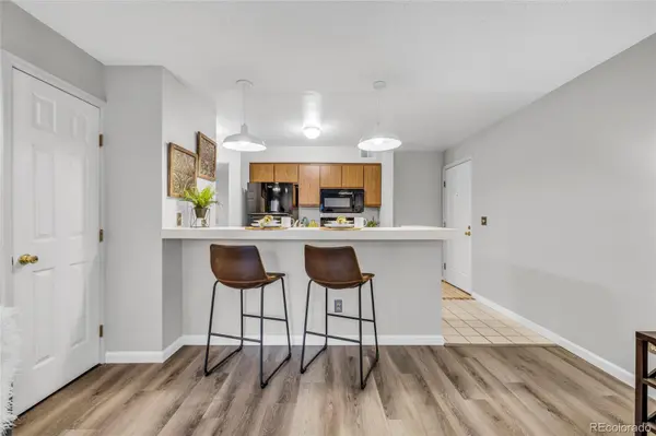 2575 S Syracuse WAY #A106, Denver, CO 80231