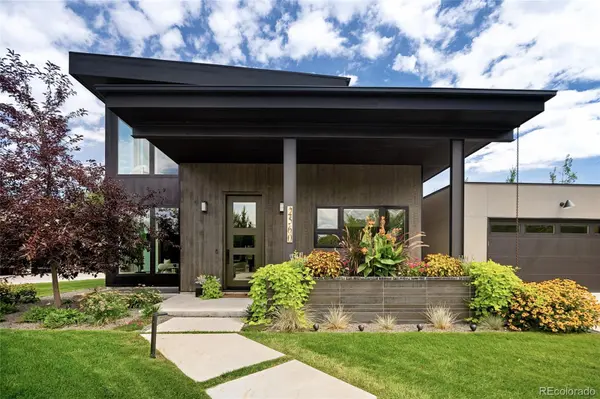 2560 Newcombe WAY, Lakewood, CO 80215