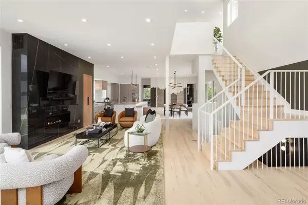 2560 Newcombe WAY, Lakewood, CO 80215