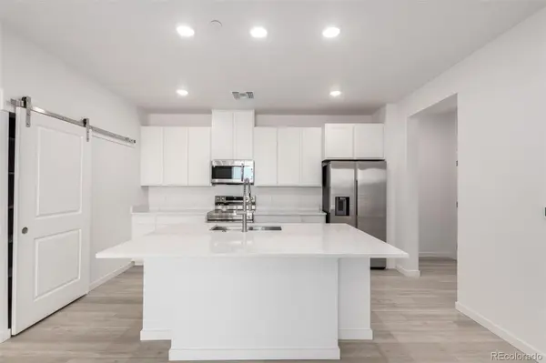 6153 N Ceylon ST #204, Denver, CO 80249