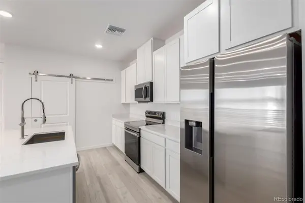 6153 N Ceylon ST #204, Denver, CO 80249