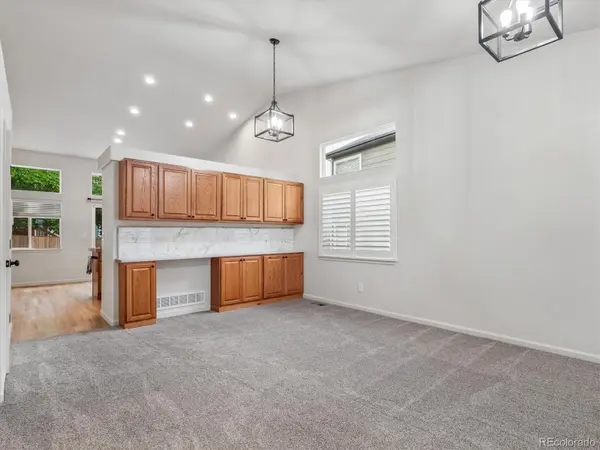 9669 Sydney LN, Highlands Ranch, CO 80130
